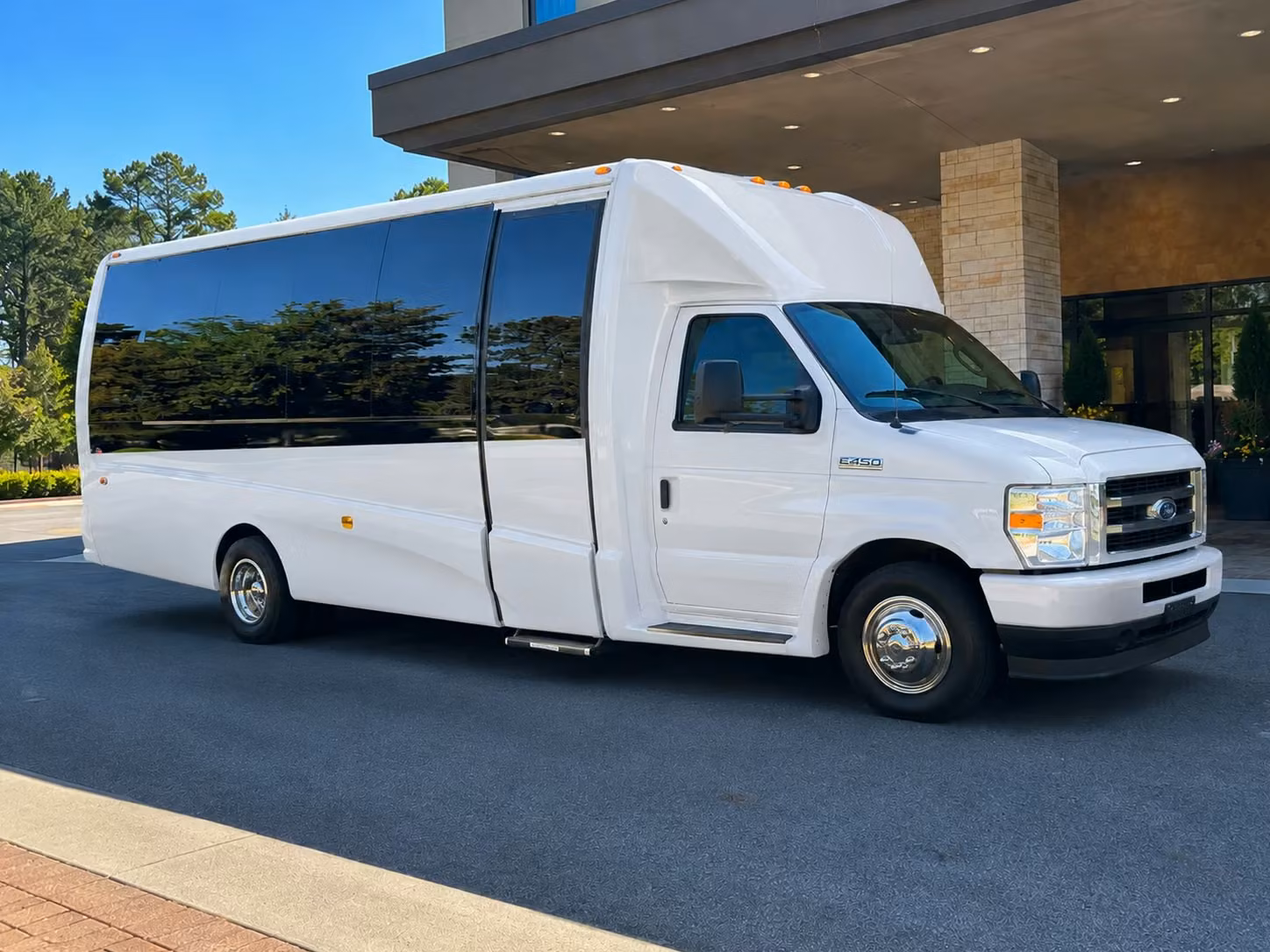 charterbussanangelo com helps you find minibuses and charter buses for multi venue san angelo weddings